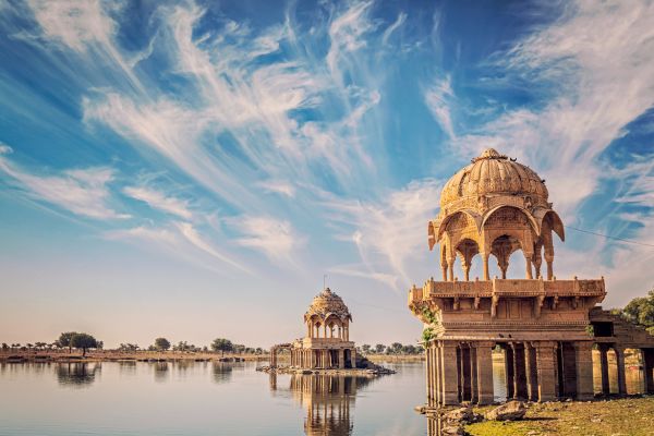 Comfortable cab for Ranthambore safari