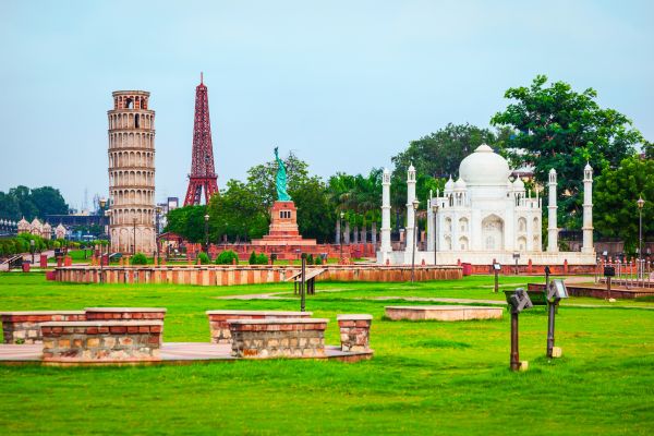 Ranthambore Cab Service car rental